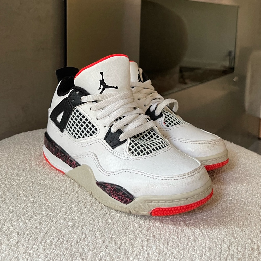Air Jordan 4 Retro Flight Nostalgia Kid’s size 12C